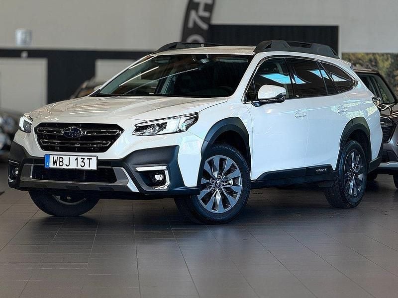 Vit Begagnad 2024 Subaru Outback SUV | 389 900 kr (Superpris) - Bild 1/4