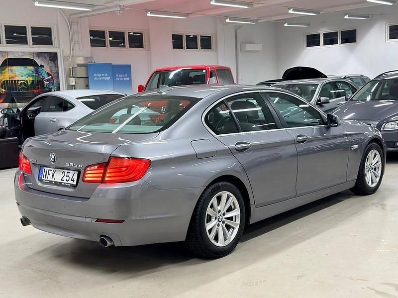 Begagnad BMW 535 313 HK (230 kW) 2012 Grå Sedan