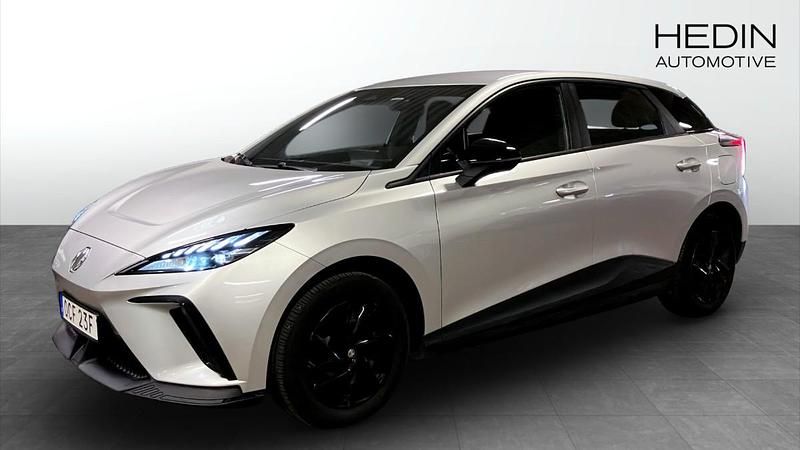 Begagnad 2023 MG MG4 EV Halvkombi | 259 900 kr - Bild 1/4