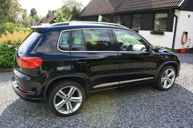 Svart Begagnad 2015 VW Tiguan Sportline SUV | 98 000 kr (Bra pris) - Bild 1/4