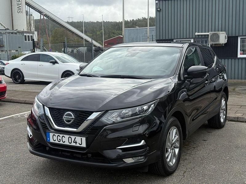 Svart Begagnad 2021 Nissan Qashqai SUV | 159 990 kr - Bild 1/4