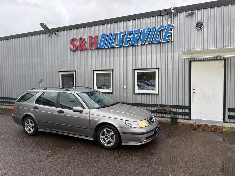Begagnad Saab 9-5 Vector 185 HK (136 kW) 2001 Ljusgrå Kombi