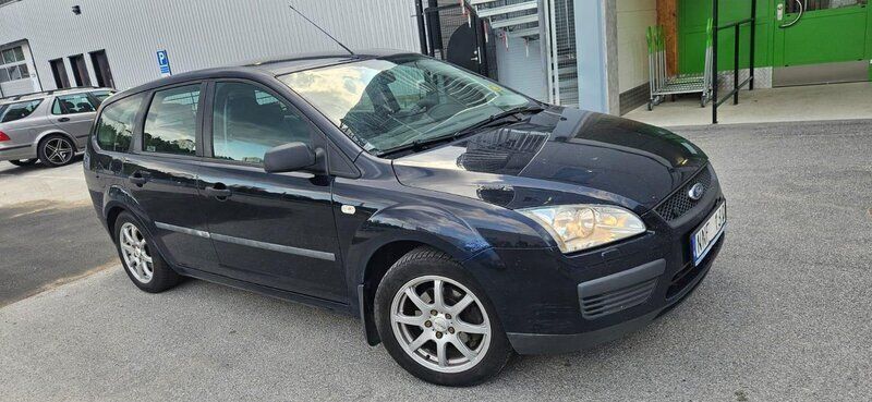 Blå Begagnad 2006 Ford Focus Kombi | 19 500 kr - Bild 1/4