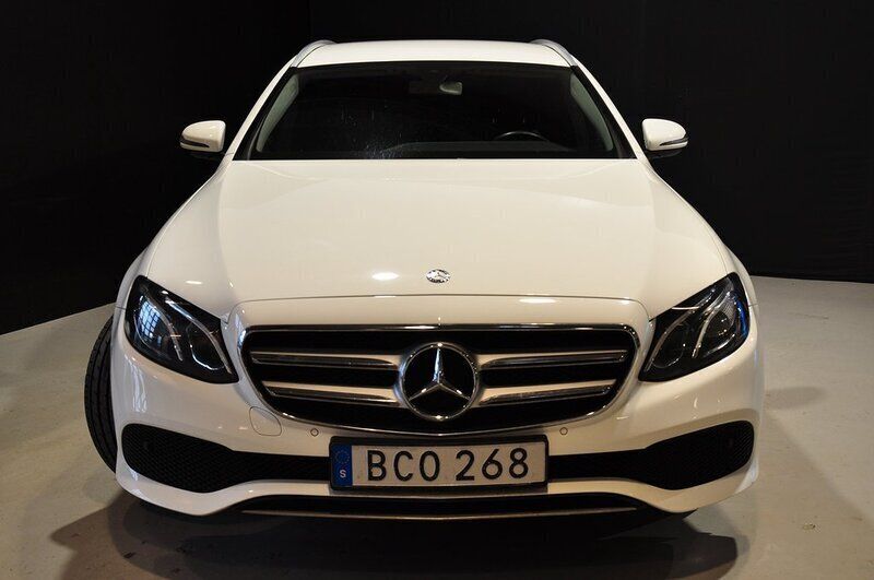 Begagnad Mercedes E220 Avantgarde 195 HK (143 kW) 2017 Vit Kombi