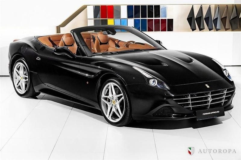 Svart Begagnad 2016 Ferrari California Cab | 1 545 000 kr - Bild 1/4