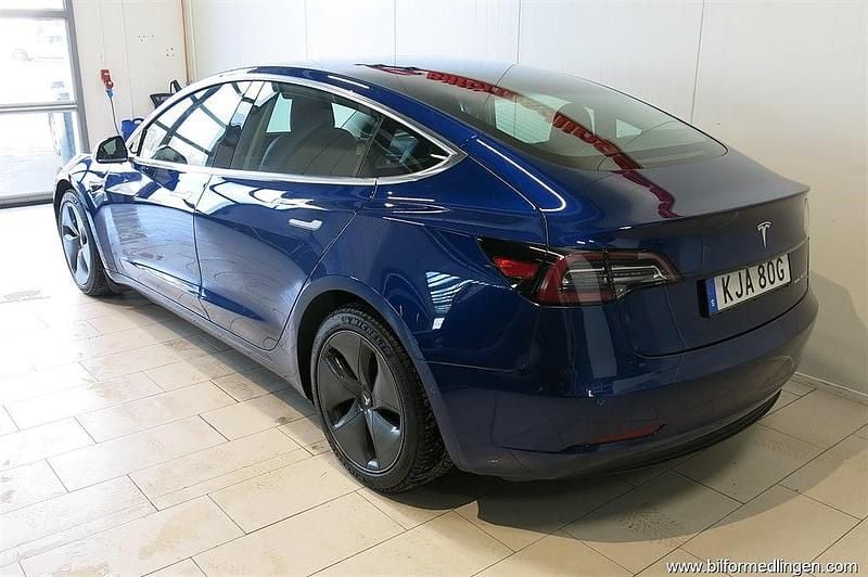 Begagnad Tesla Model 3 Long Range AWD 366 kW (498 HK) 2020 Blå Sedan