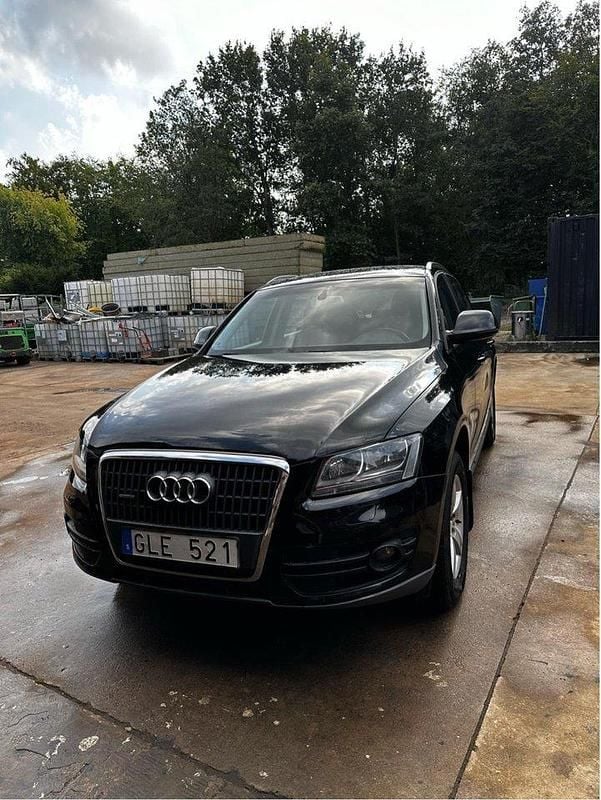 Svart Begagnad 2011 Audi Q5 SUV | 85 000 kr (Marknadspris) - Bild 1/4