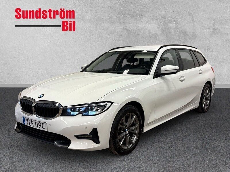 Vit Begagnad 2020 BMW 320 Sport Line Kombi | 289 900 kr (Marknadspris) - Bild 1/3