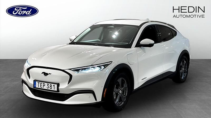 Vit (white) Begagnad 2022 Ford Mustang Mach-E Standard Range SUV | 339 000 kr - Bild 1/4