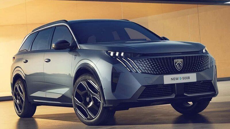 Ny 2024 Peugeot e-5008 Allure SUV | 559 900 kr (Marknadspris) - Bild 1/1