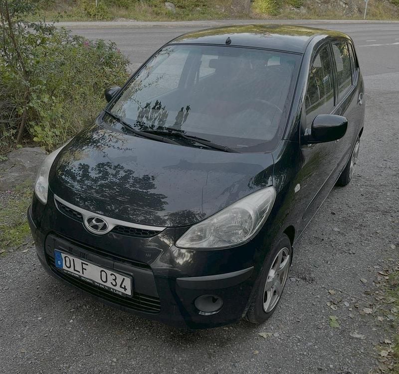 Svart Begagnad 2008 Hyundai i10 Halvkombi | 32 000 kr (Marknadspris) - Bild 1/4