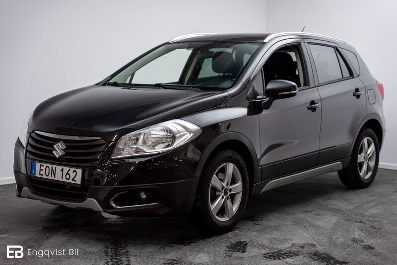 Svart Begagnad 2015 Suzuki SX4 S-Cross SUV | 148 900 kr (Lite dyr) - Bild 1/4