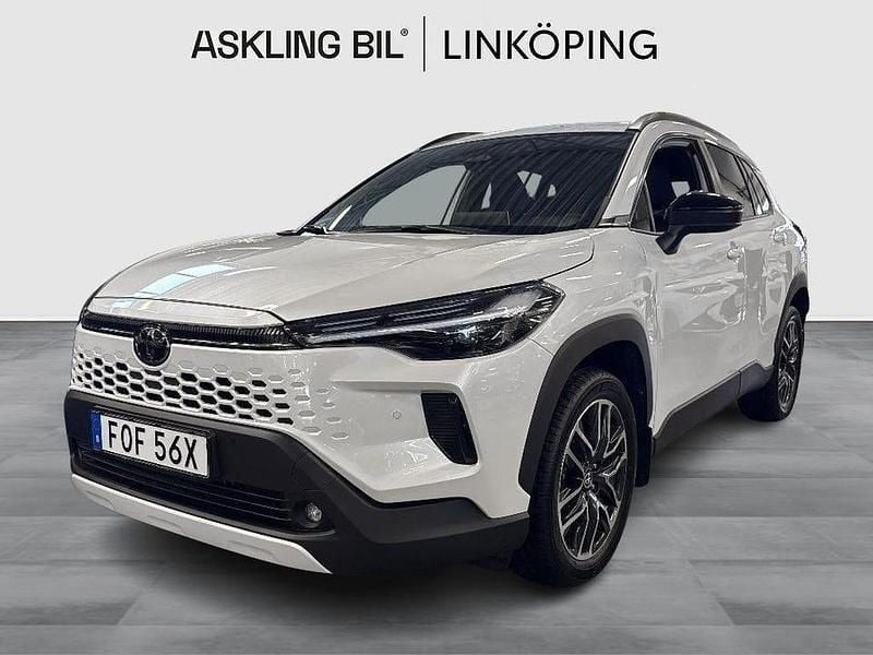 Begagnad Toyota Corolla Cross Style 197 HK (144 kW) 2025 Vit SUV