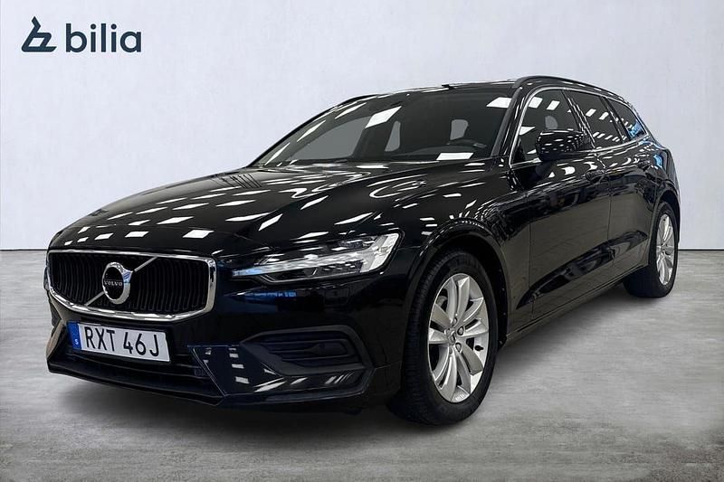 Svart Begagnad 2022 Volvo V60 Pro Kombi | 269 900 kr (Marknadspris) - Bild 1/3