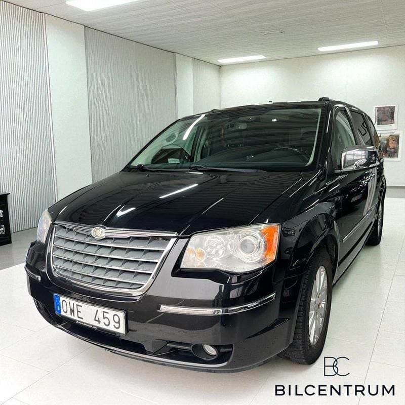 Svart Begagnad 2010 Chrysler Grand Voyager Minibuss | 109 900 kr (Dyr) - Bild 1/4