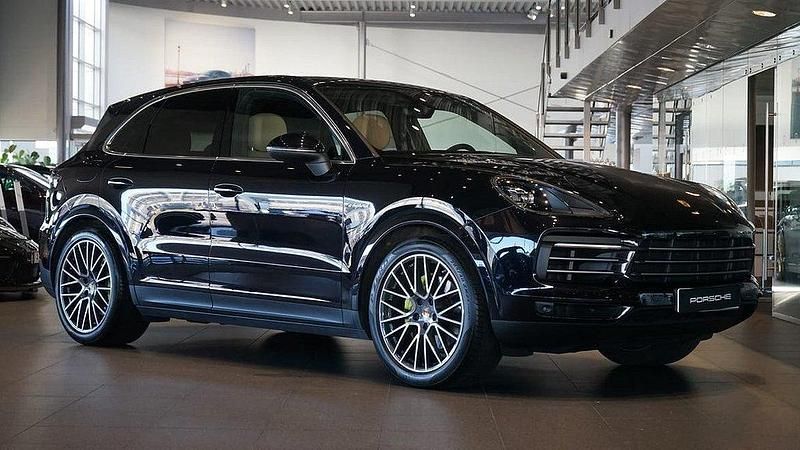 Svart Begagnad 2021 Porsche Cayenne SUV | 749 000 kr (Superpris) - Bild 1/4