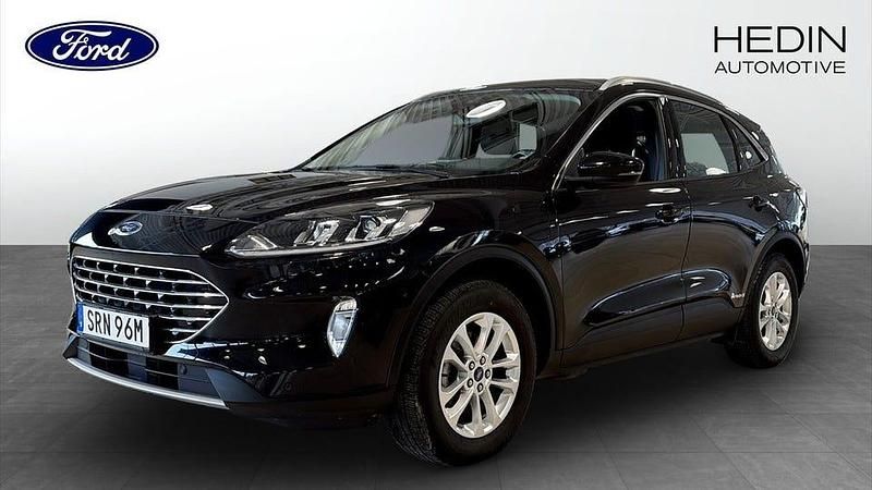 Begagnad Ford Kuga Titanium 152 HK (111 kW) 2022 Svart SUV
