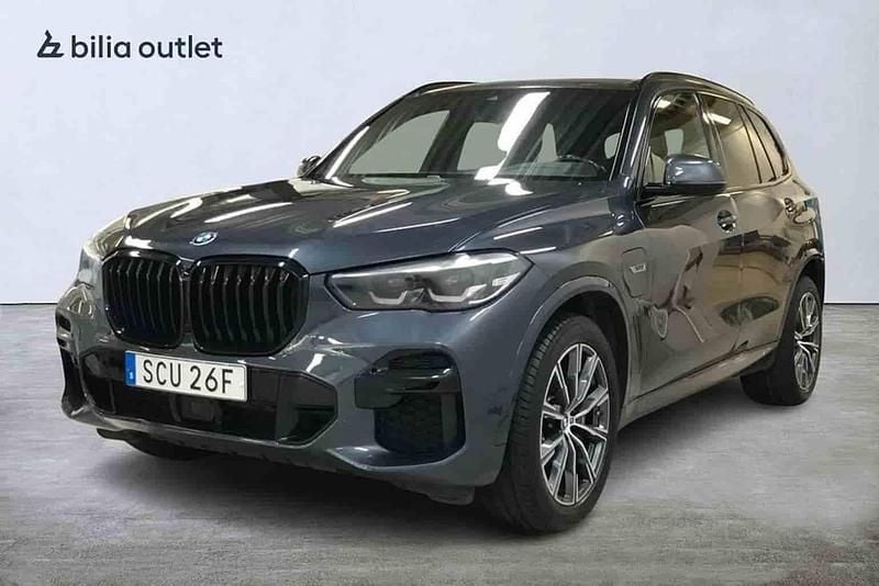 Grå Begagnad 2022 BMW X5 iPerformance SUV | 539 900 kr - Bild 1/1