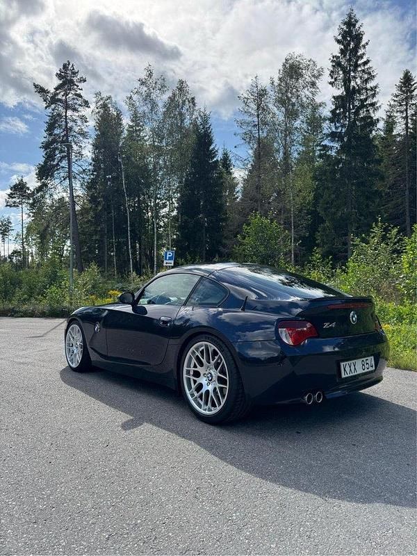 Blå Begagnad 2006 BMW Z4 Sport Line Sportkupé | 265 000 kr (Lite dyr) - Bild 1/4