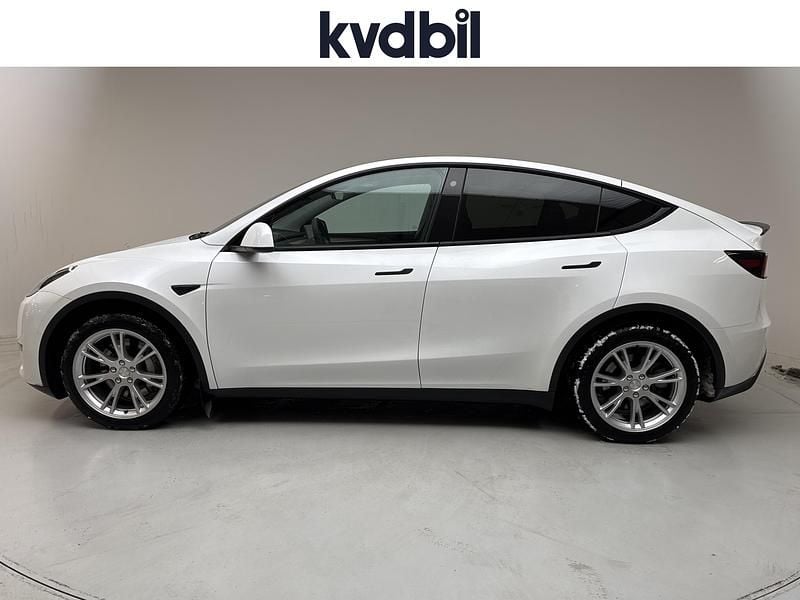 Begagnad Tesla Model Y Long Range AWD 378 kW (514 HK) 2023 Vit SUV