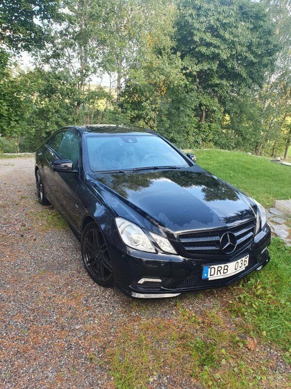 Svart Begagnad 2010 Mercedes E350 Sportkupé | 120 000 kr (Bra pris) - Bild 1/4