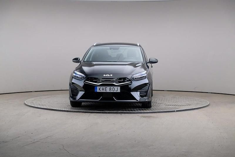 Begagnad Kia Ceed Advance 141 HK (103 kW) 2022 Svart Halvkombi