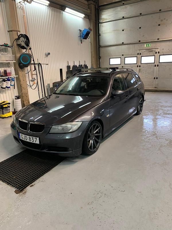 Begagnad BMW 320 177 HK (130 kW) 2008 Kombi