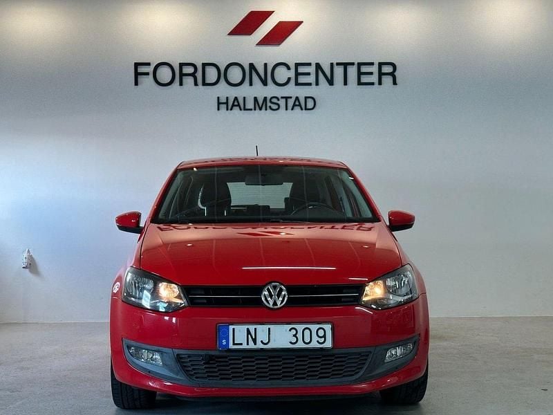 Begagnad VW Polo 86 HK (63 kW) 2010 Röd Halvkombi