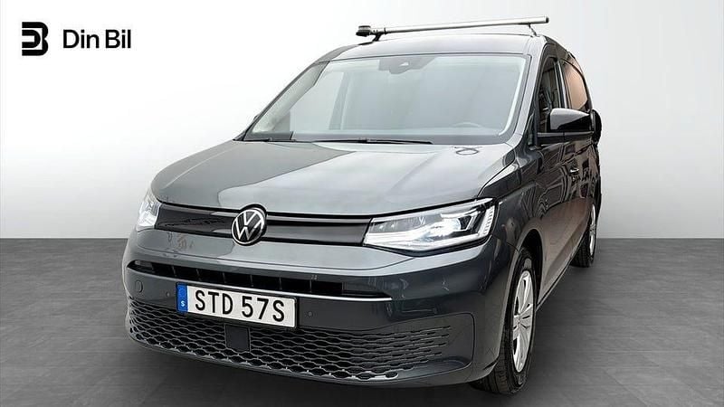 Indiumgrå metallic Begagnad 2023 VW Caddy Maxi Minibuss | 279 900 kr (Marknadspris) - Bild 1/4