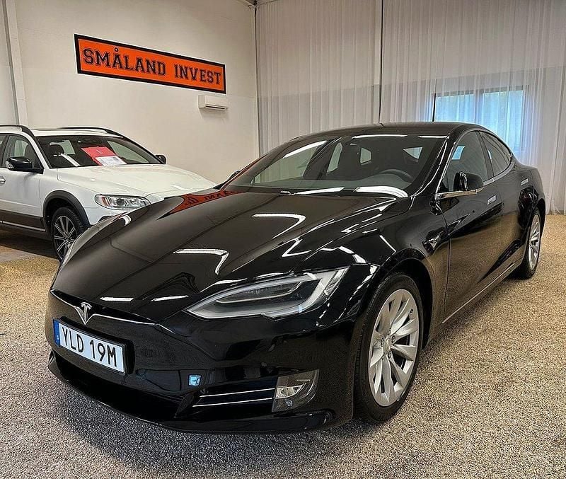 Svart Begagnad 2019 Tesla Model S Sedan | 299 900 kr (Marknadspris) - Bild 1/4