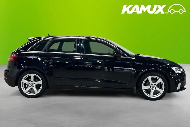 Begagnad Audi A3 Sportback 150 HK (110 kW) 2019 Svart Halvkombi