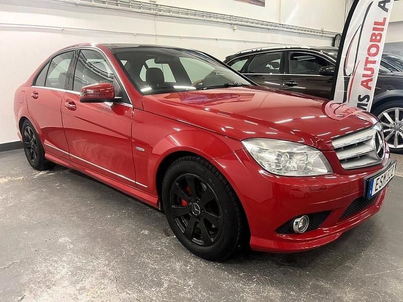 Begagnad Mercedes C180 Avantgarde 156 HK (114 kW) 2010 Ljusröd Sedan
