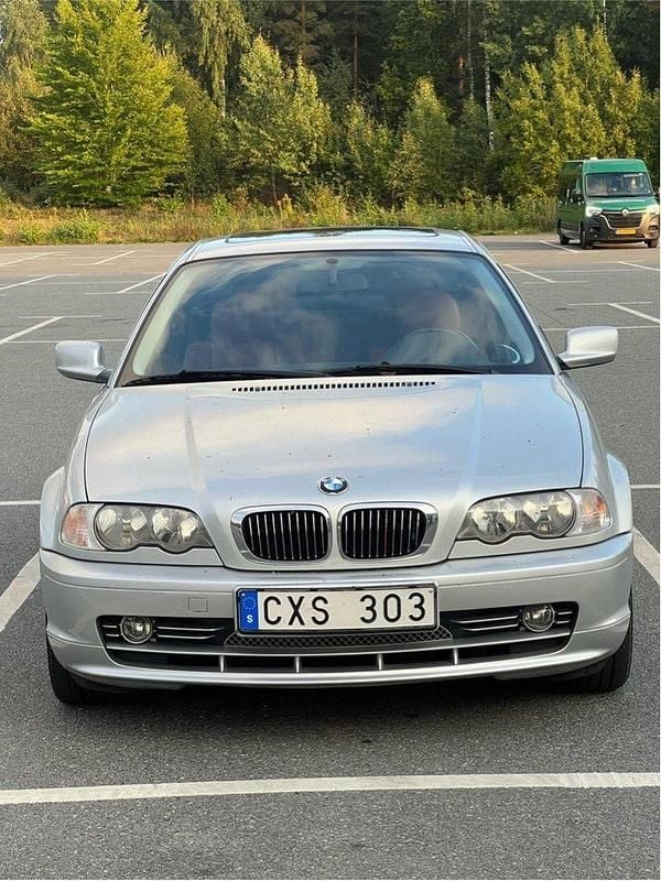 Silver Begagnad 2000 BMW 330 Sportkupé | 85 000 kr (Bra pris) - Bild 1/4
