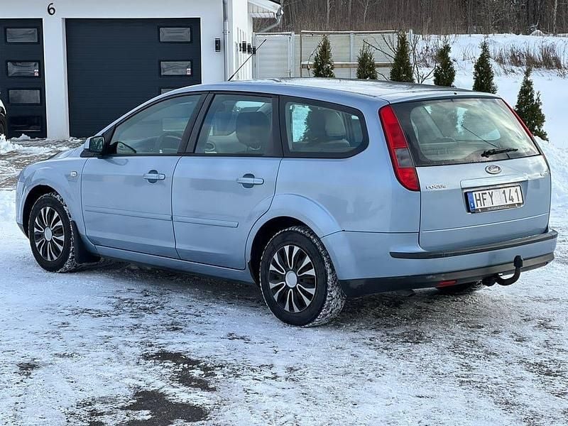 Begagnad Ford Focus 125 HK (91 kW) 2007 Kombi