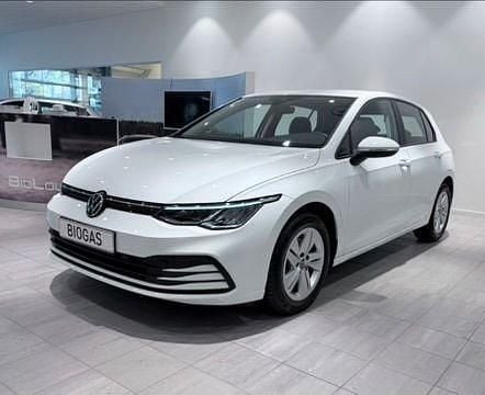 Vit Begagnad 2022 VW Golf VIII Halvkombi | 209 900 kr (Marknadspris) - Bild 1/4