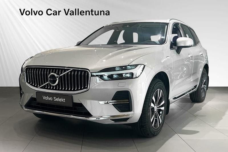 Silver Begagnad 2024 Volvo XC60 Core SUV | 529 900 kr (Marknadspris) - Bild 1/3