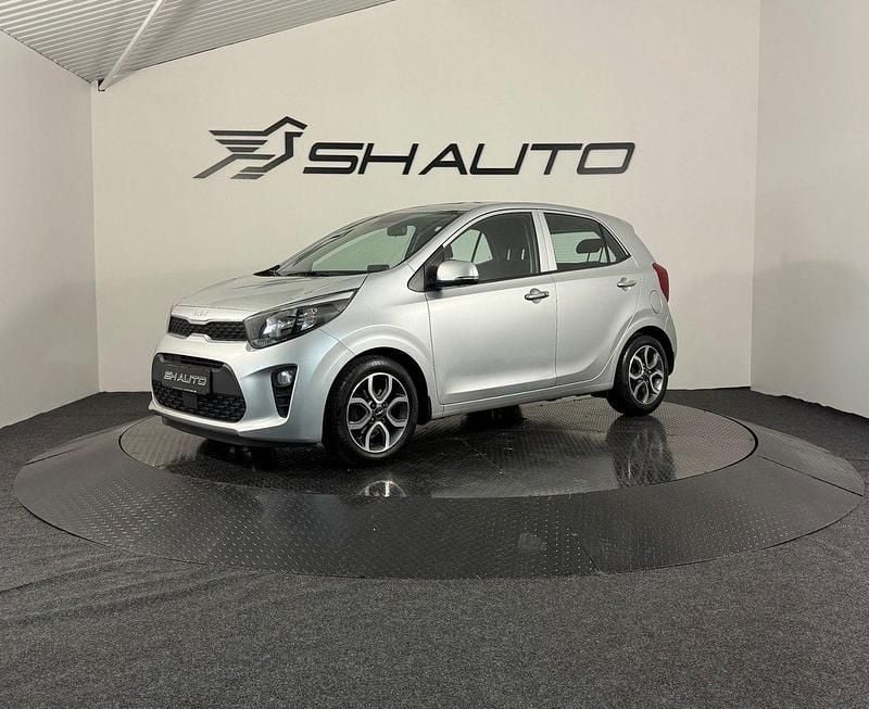Grå Begagnad 2023 Kia Picanto Advance Halvkombi | 149 900 kr (Marknadspris) - Bild 1/4