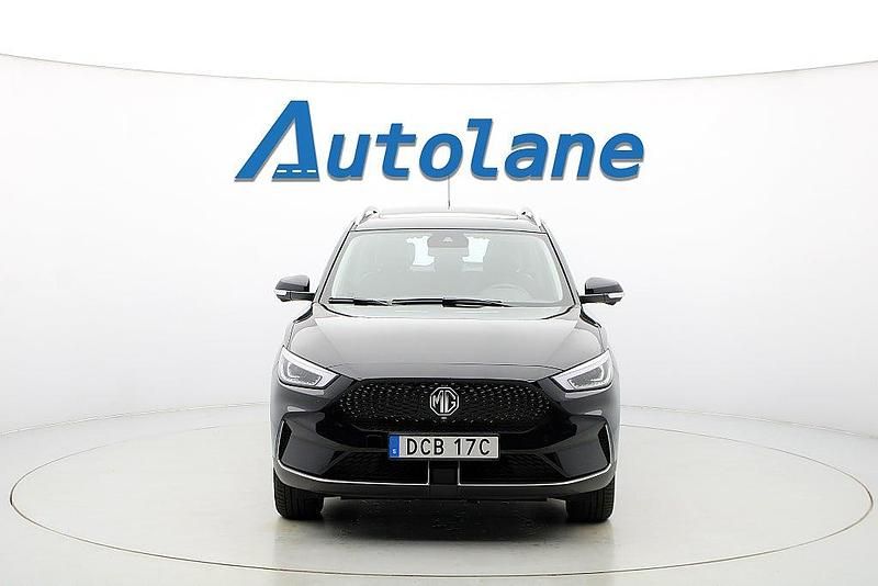 Begagnad MG ZS 115 kW (157 HK) 2022 Svart Sedan