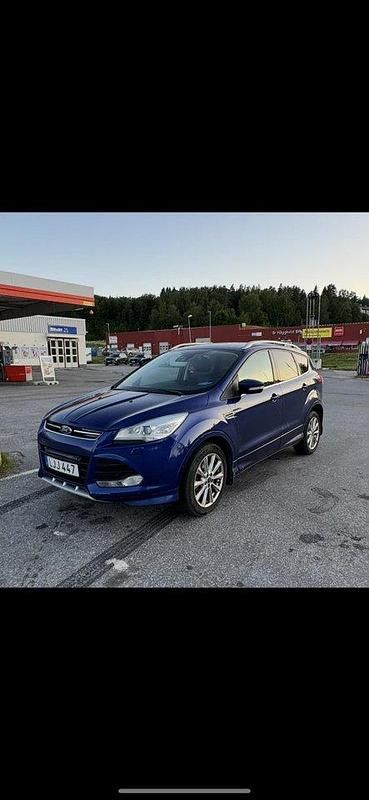Blå Begagnad 2015 Ford Kuga Titanium X SUV | 75 000 kr (Lite dyr) - Bild 1/4