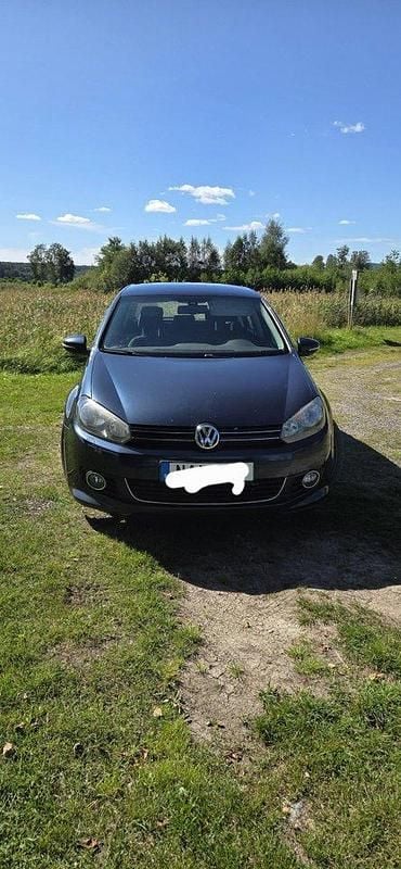 Grå Begagnad 2013 VW Golf VII Halvkombi | 40 000 kr (Bra pris) - Bild 1/3