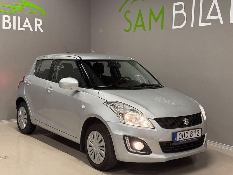 Silver Begagnad 2016 Suzuki Swift Halvkombi | 99 900 kr (Lite dyr) - Bild 1/4