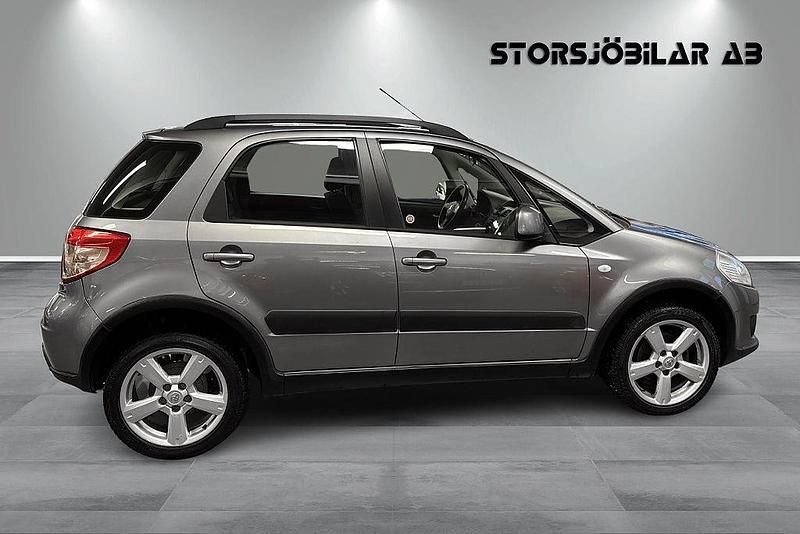 Begagnad Suzuki SX4 107 HK (78 kW) 2007 Silver Kombi