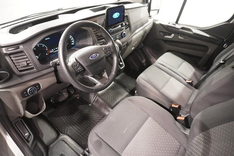 Begagnad Ford Transit Custom Trend 131 HK (96 kW) 2021 Okänd Kombi