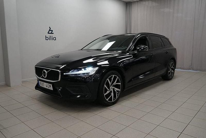 Svart Begagnad 2019 Volvo V60 Momentum Kombi | 259 900 kr (Marknadspris) - Bild 1/3