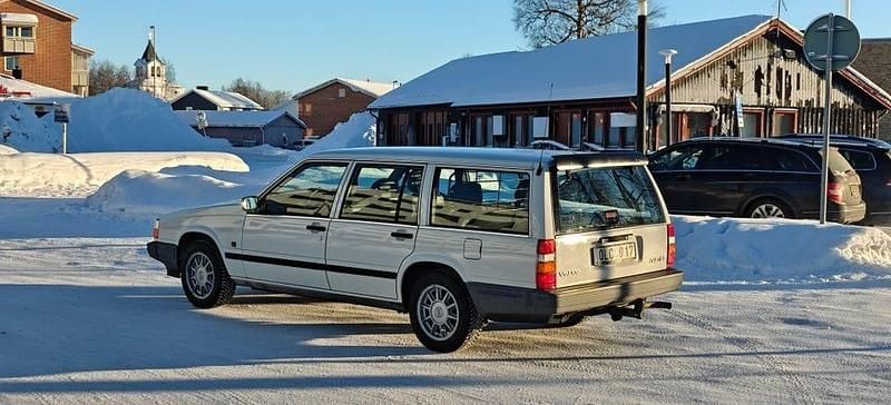 Begagnad Volvo 740 115 HK (84 kW) 1990 Kombi
