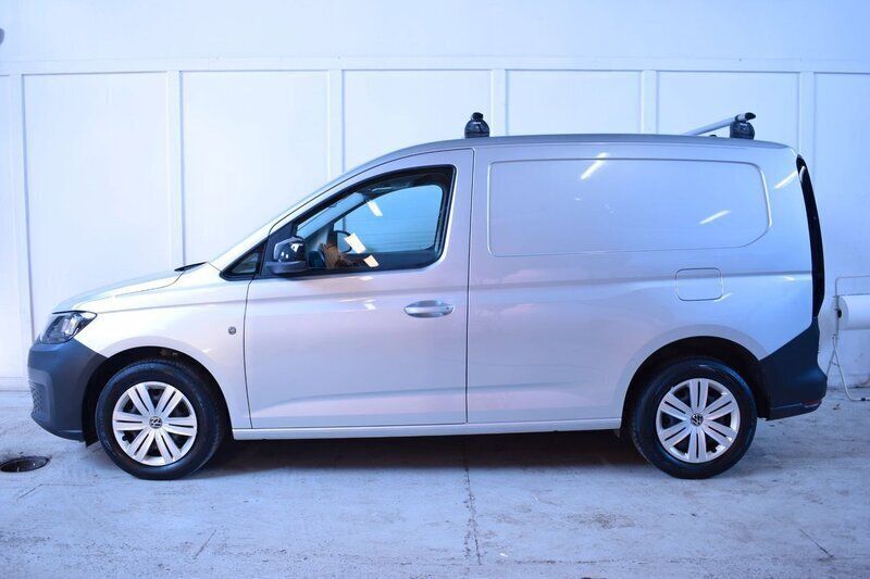 Silver (silvermetallic) Begagnad 2022 VW Caddy Minibuss | 249 900 kr (Superpris) - Bild 1/4