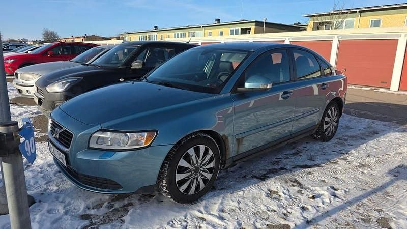 Begagnad 2010 Volvo S40 Sedan | 20 000 kr (Superpris) - Bild 1/4