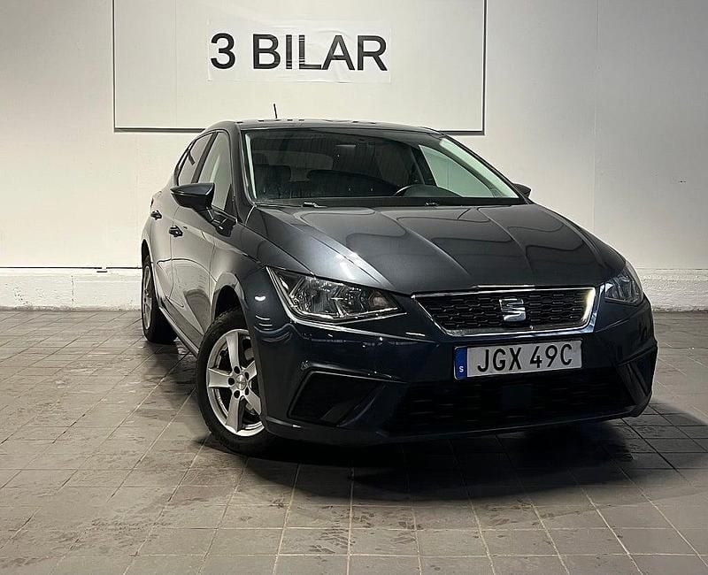 Grå Begagnad 2020 Seat Ibiza Style Halvkombi | 144 900 kr (Marknadspris) - Bild 1/4