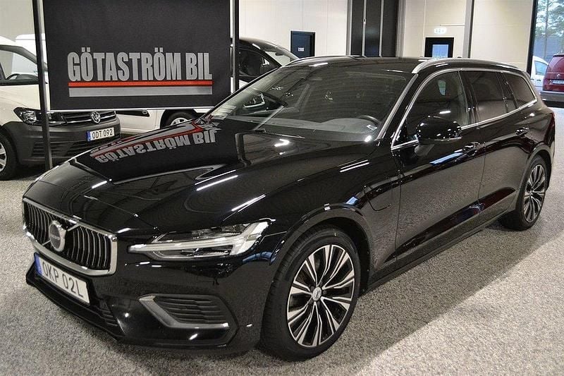 Svart Begagnad 2022 Volvo V60 Kombi | 305 000 kr (Bra pris) - Bild 1/4