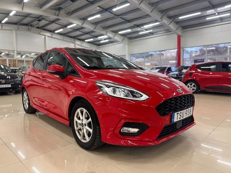 Begagnad Ford Fiesta ST-Line 101 HK (74 kW) 2018 Röd Halvkombi